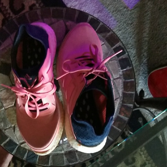 Sneakers - Picture 3 of 5